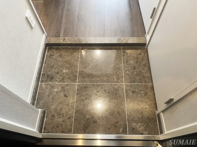 Alivis東京尾久の玄関|落ち着いた玄関です