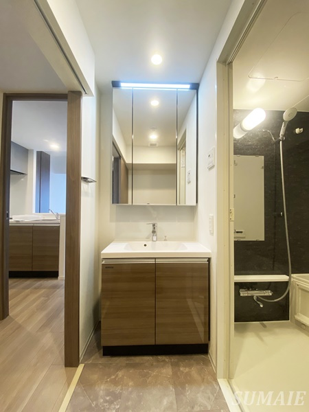 Neo Urban Residence Komagomeの独立洗面台|使いやすい独立洗面台です