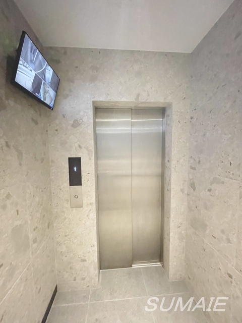 サントゥール駒込のその他共用部分|モニタ付きエレベーターです