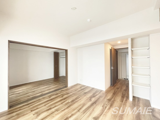 サントゥール駒込の居間・リビング|リビング12.8帖です