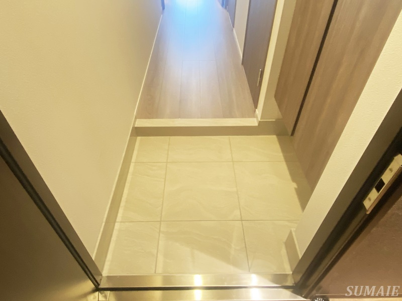 Neo Urban Residence Komagomeの玄関|明るい玄関です