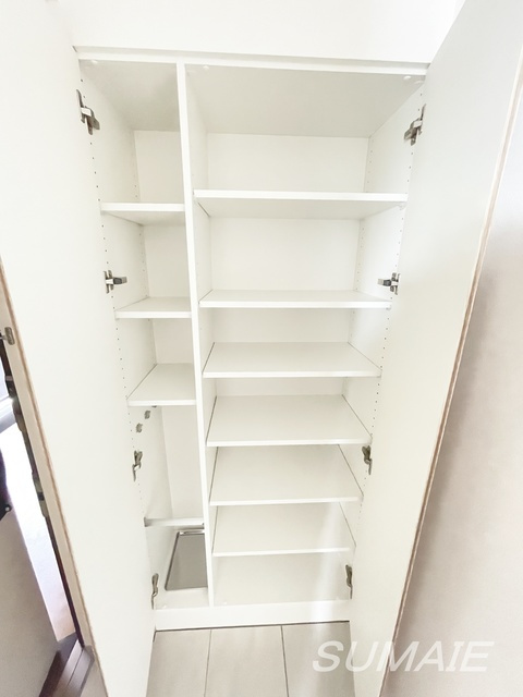 ＲＪＲプレシア東十条ガーデンの収納|靴棚です