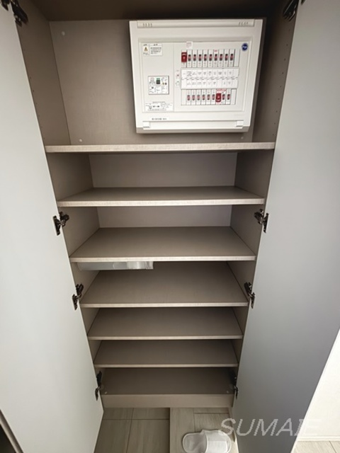 ザ・タワー十条の収納|玄関収納です