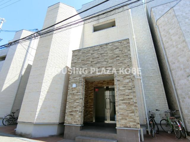 神戸市須磨区月見山本町２丁目のアパートの外観
