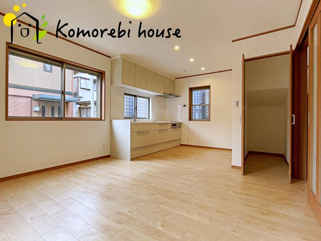 さいたま市大宮区三橋　中古一戸建ての居間・リビング