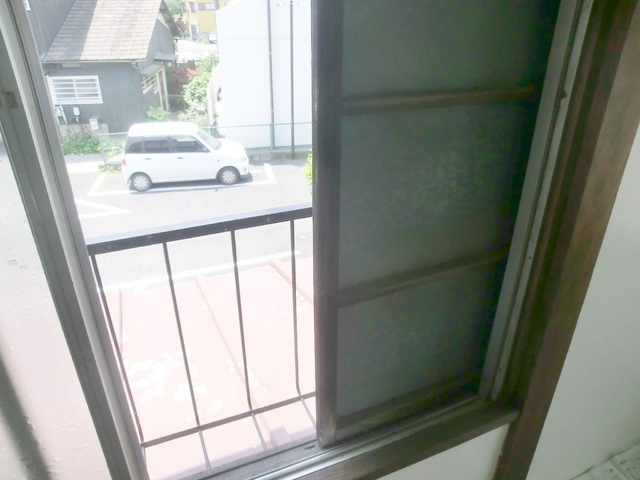 陽光荘の内装|雨戸付いてます。