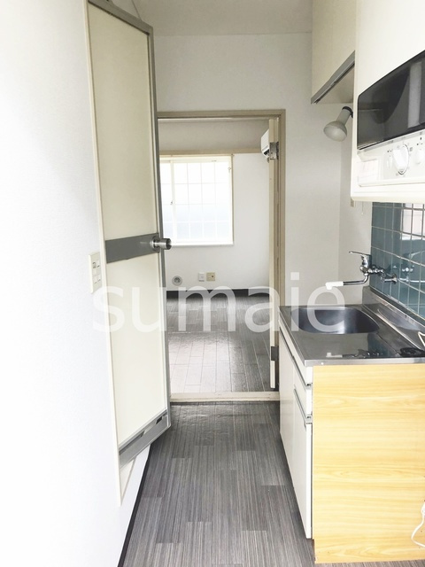 ピュアコートのキッチン|廊下です