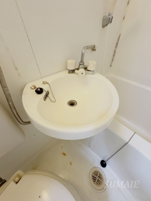 西村アパートメントの洗面所|洗面台です♪