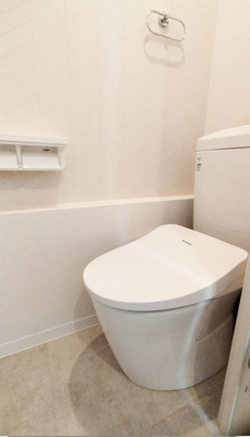 【トイレ】 | 芦屋浜第2住宅6-2号棟 | トイレには快適な温水洗浄便座付き