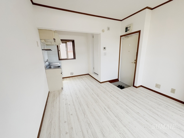 ストークハイツ山口の寝室|2面採光です☆