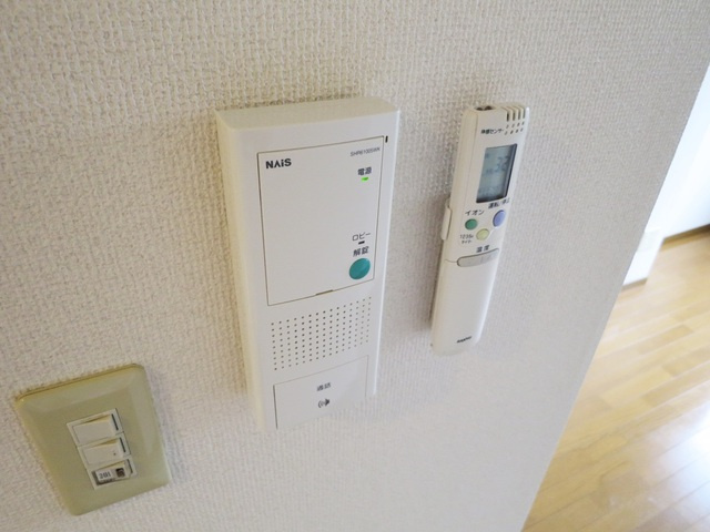 サンブリッジⅢのセキュリティ|インターホン付です♪