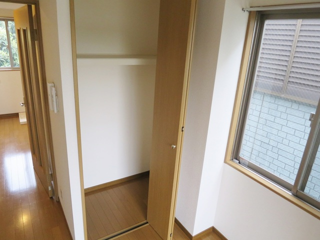 サンブリッジⅢの収納|クローゼットタイプの収納です♪