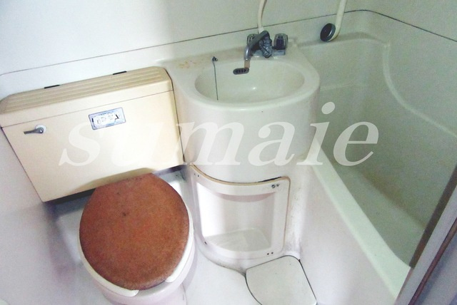 高橋コーポの浴室|バスルームです