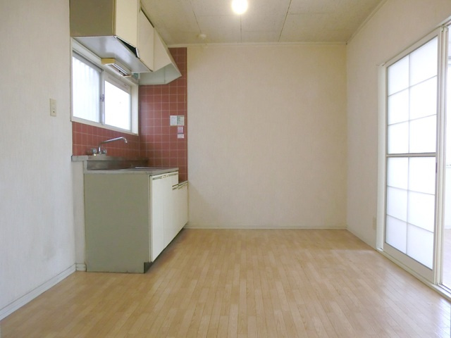 ハープコーポシシドの居間・リビング|ゆったりダイニングキッチンスペースです(*^^)v