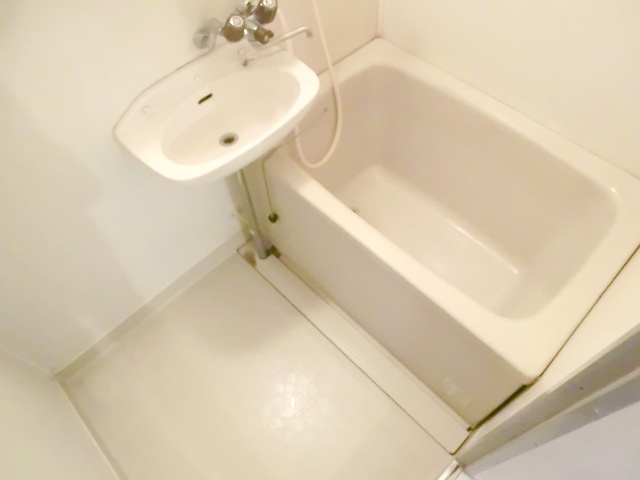 ハープコーポシシドの浴室|バストイレ別々清潔なお風呂です(*^^)v