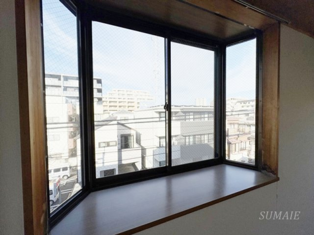 ニューアライの内装|出窓です☆