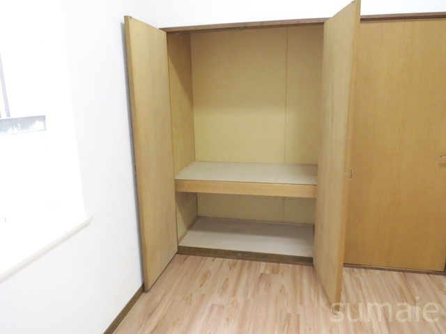 西新小岩コスモハイツの収納|大きな荷物・家具も楽々収納♪