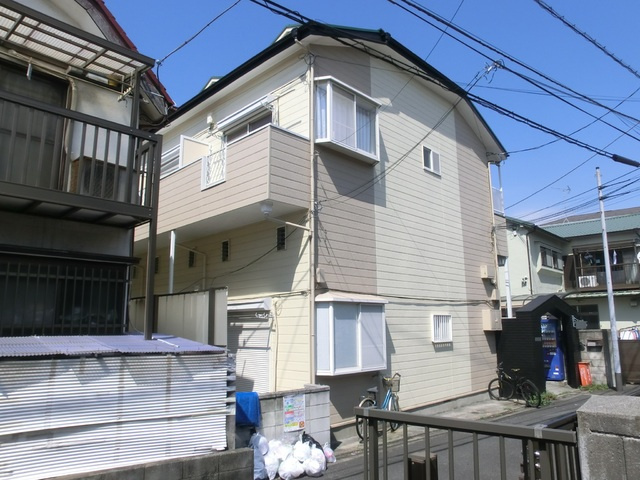 西新小岩コスモハイツの外観|閑静な住宅地に立地するアパートです。