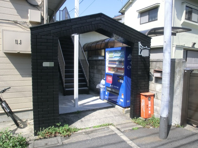 西新小岩コスモハイツのエントランス|エントランススペース。