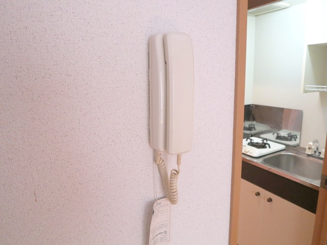 フォレスト西小岩のセキュリティ|インターホンがあるので訪問者の確認ができます！