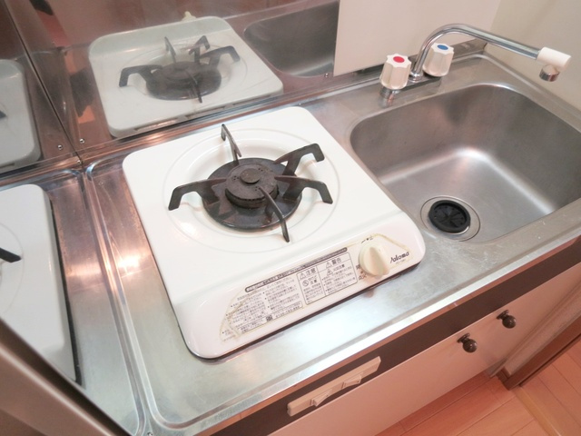 フォレスト西小岩のキッチン|ガスコンロが一口付いています！