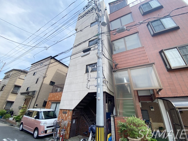 プチメゾンヤナセのエントランス|外観です☆