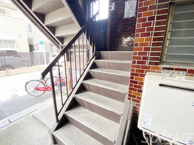 プチメゾンヤナセのその他共用部分|共用階段です☆