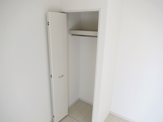 リブリ・レストの収納|洋服が掛けられる収納です!(^^)!