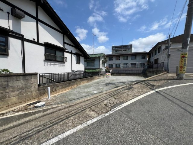 明石市朝霧南町4丁目土地の外観|【現地土地写真】
土地面積30坪以上！南側からの陽光が差し込む明るいLDKや開放感のあるバルコニーなども検討可能。明るく快適なプランニングが叶います◎