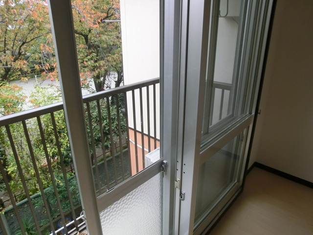 グローバルハウスの内装|２重窓です！