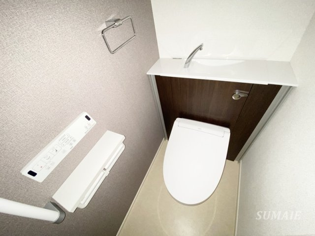 レスパース・プレザンのトイレ|温水洗浄機能付きトイレです