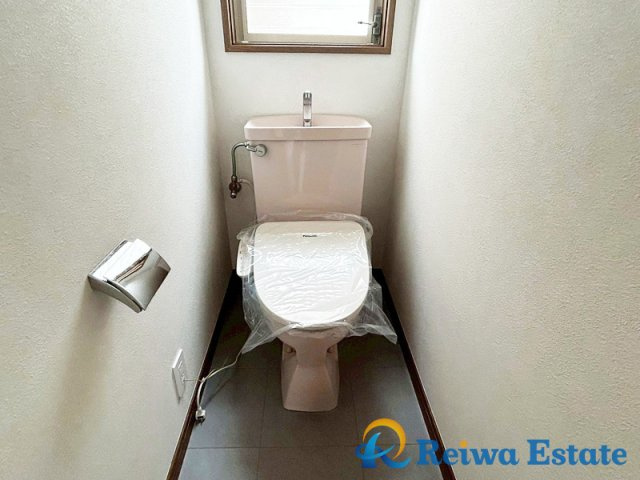 中古戸建　高座郡寒川町岡田5丁目のトイレ