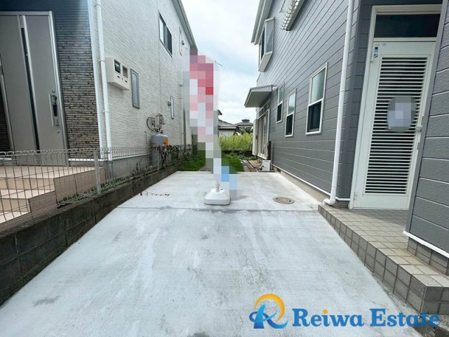 中古戸建　高座郡寒川町岡田5丁目の駐車場