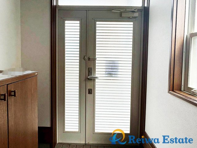 中古戸建　高座郡寒川町岡田5丁目の玄関