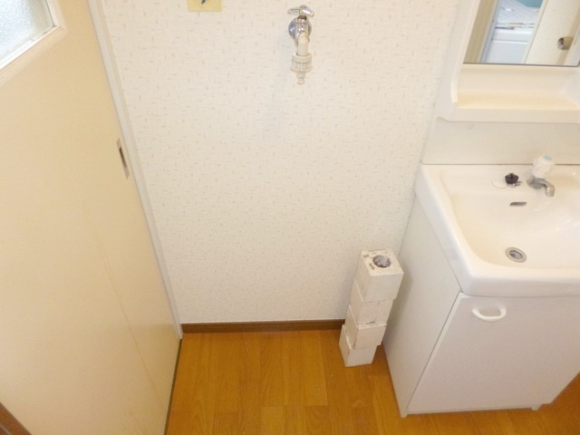 長瀬マンションの洗面所|室内洗濯機置き場・脱衣所有ります。