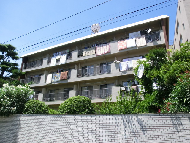 長瀬マンションの外観|鉄筋コンクリートマンションです♪陽当たり良好。