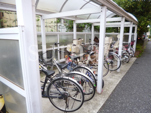 パレス細田のその他共用部分|屋根付き駐輪場完備です