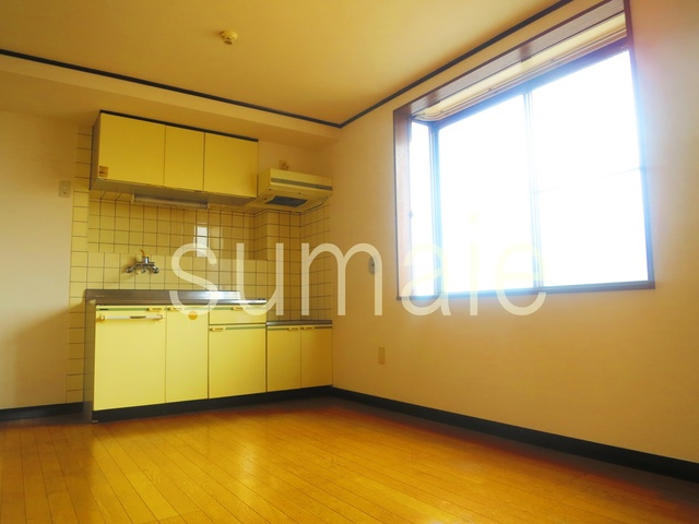 パレス細田の居間・リビング|ダイニングキッチンです☆