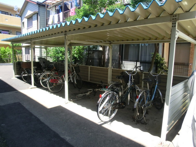 スターハイツのその他共用部分|敷地内専用駐輪場有ります。