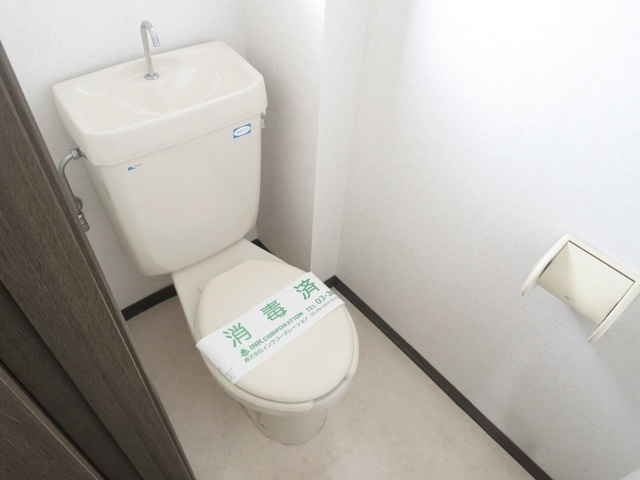 クリスタルパレスのトイレ|洋式トイレ。