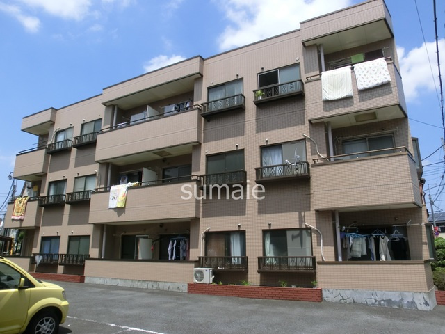 クリスタルパレスの外観|おしゃれな外観で静かな住環境♪陽当たり良好。