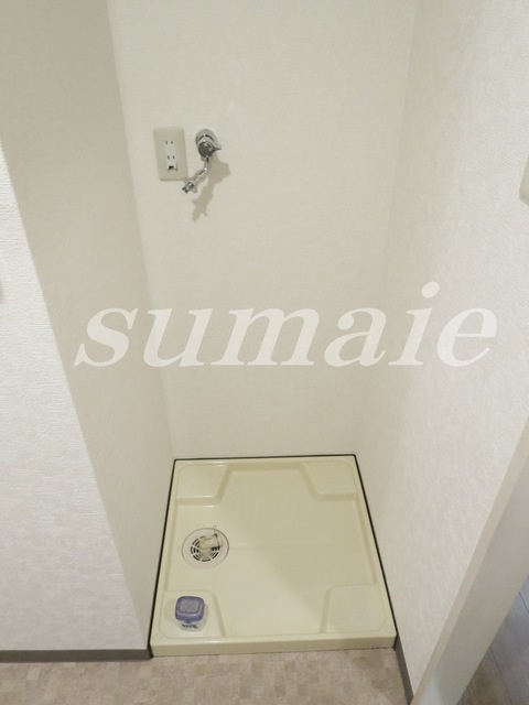 イーストテラスのその他|洗濯機置場です！