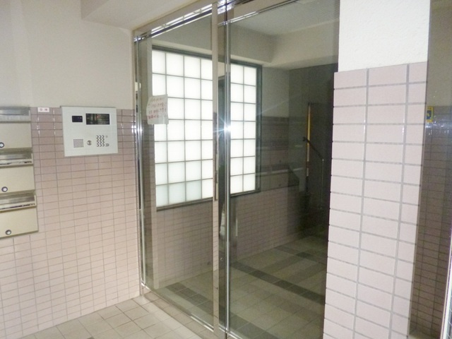 イーストテラスのロビー|安心オートロックマンション♪