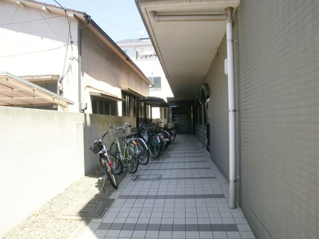 イーストテラスのその他共用部分|敷地内駐輪場有ります。