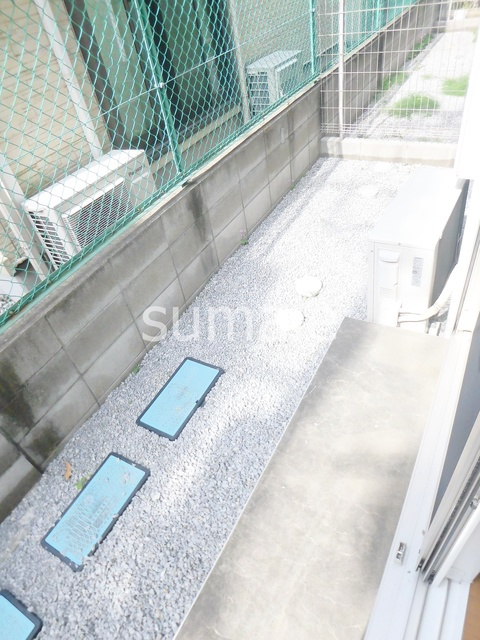 Ｓｕｎｎｙ　Ｃｏａｔのバルコニー