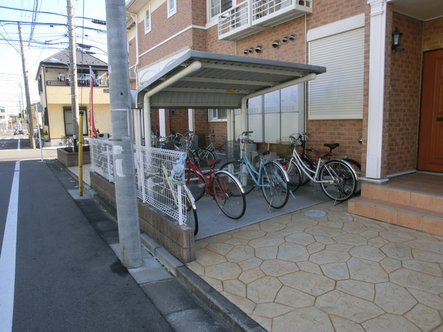 カーサ　ボニートのその他共用部分|敷地内専用駐輪場あります。