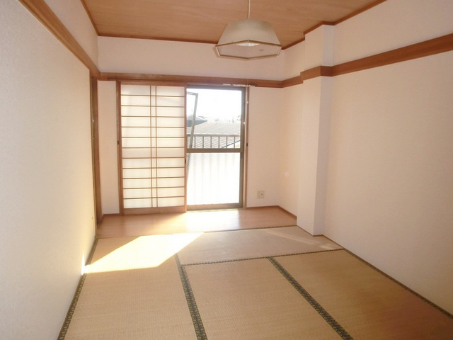 第二プラムフラワーガーデンの和室|和室も落ち着いて良いですよ。