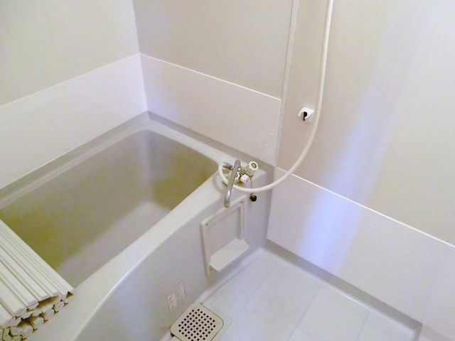 第二プラムフラワーガーデンの浴室|きれいな浴室です♪