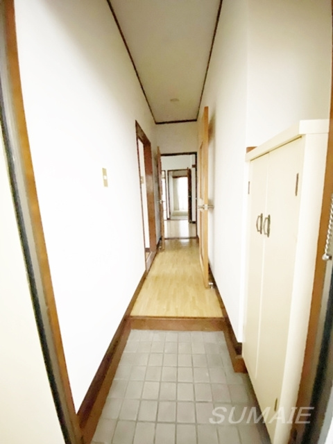 第一プラムフラワーガーデンの玄関|玄関