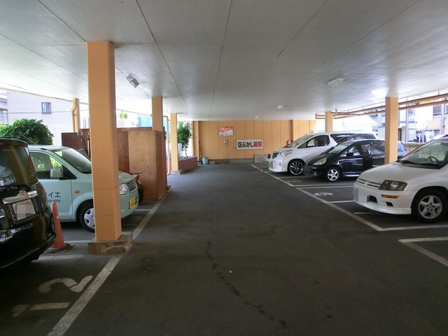 第一プラムフラワーガーデンの駐車場|敷地内駐車場有ります（要確認）